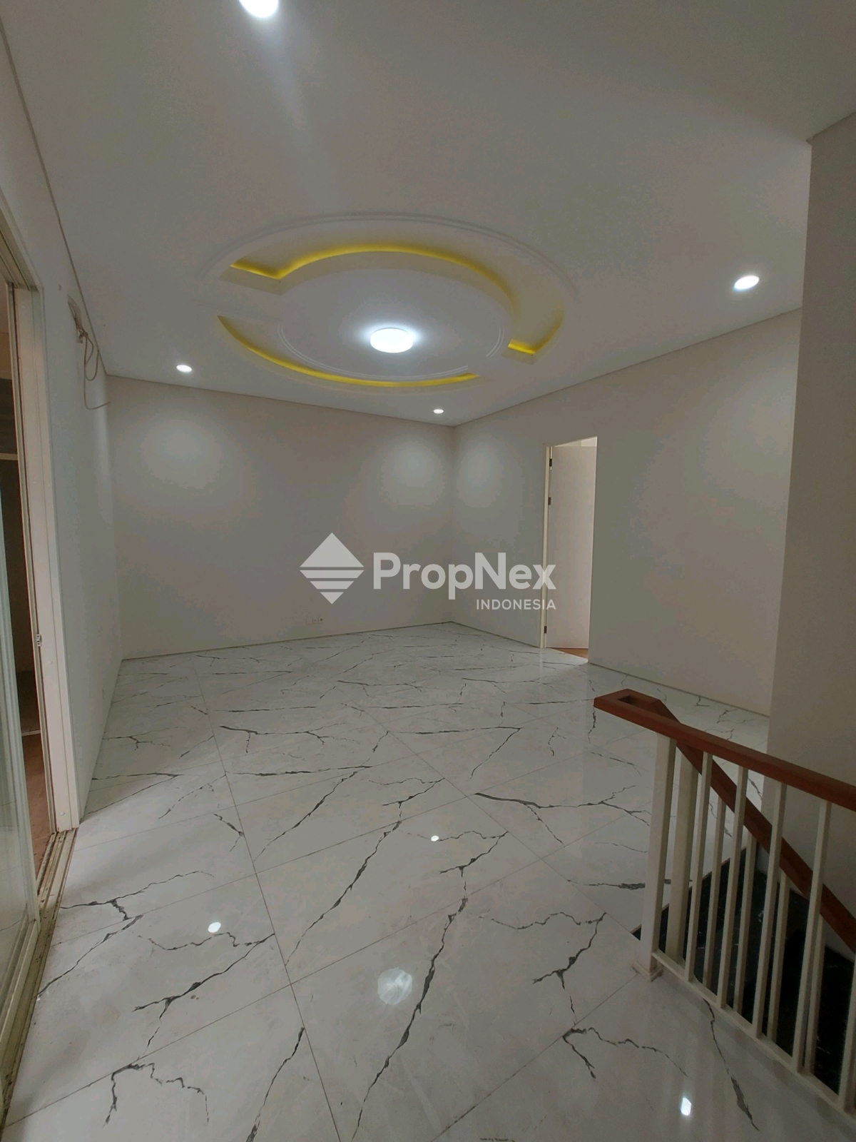 Royal Residence — foto 6