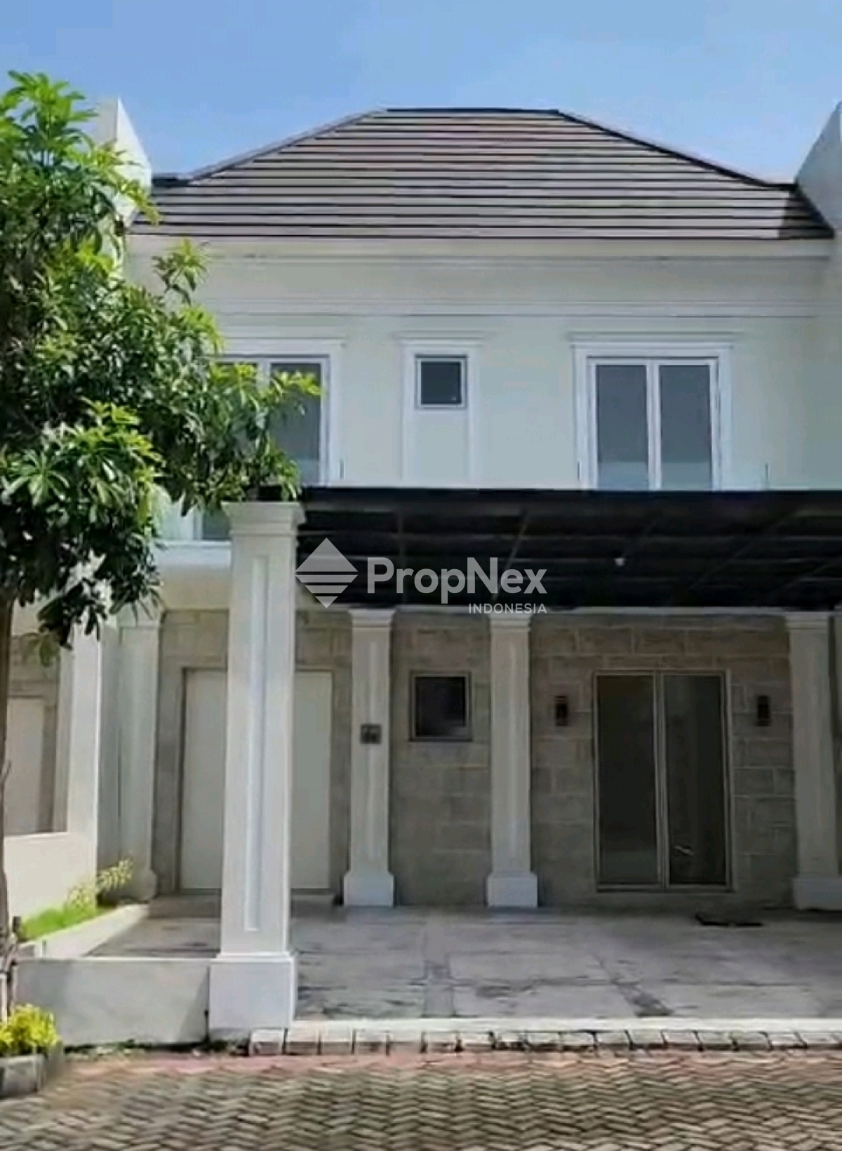 Rumah 2 Lantai di Greenland Menganti