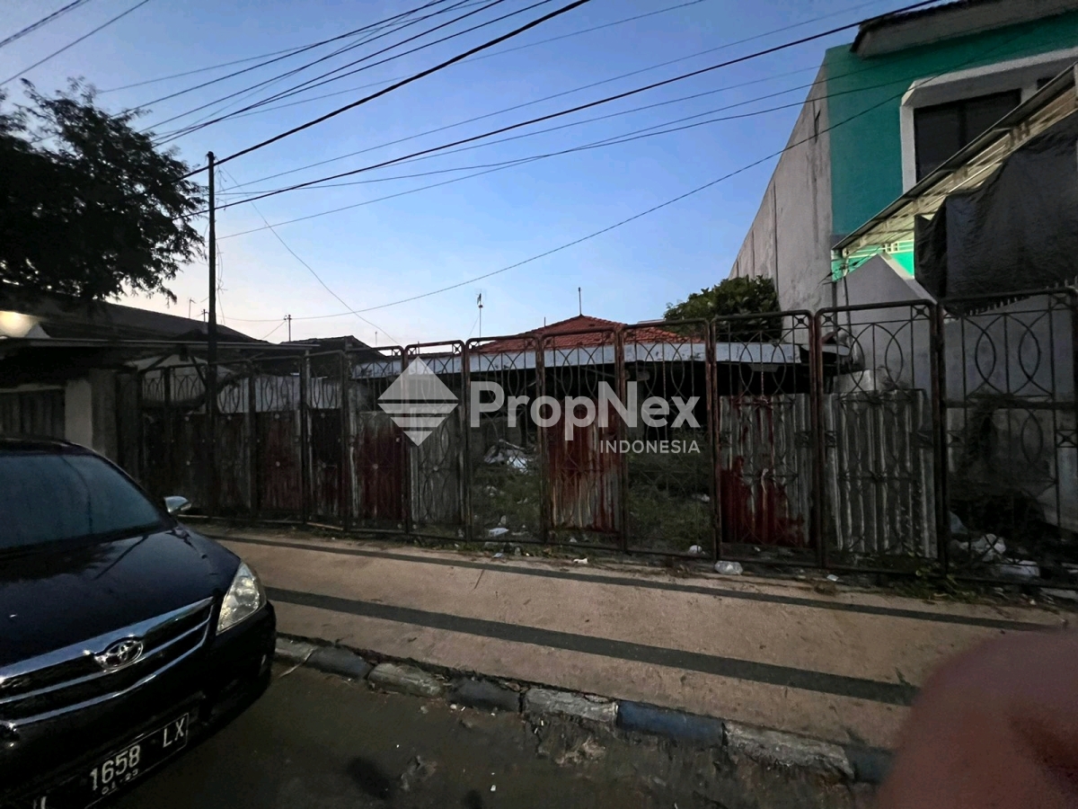 jl. Gajah Mada Pasuruan Kota — foto 2