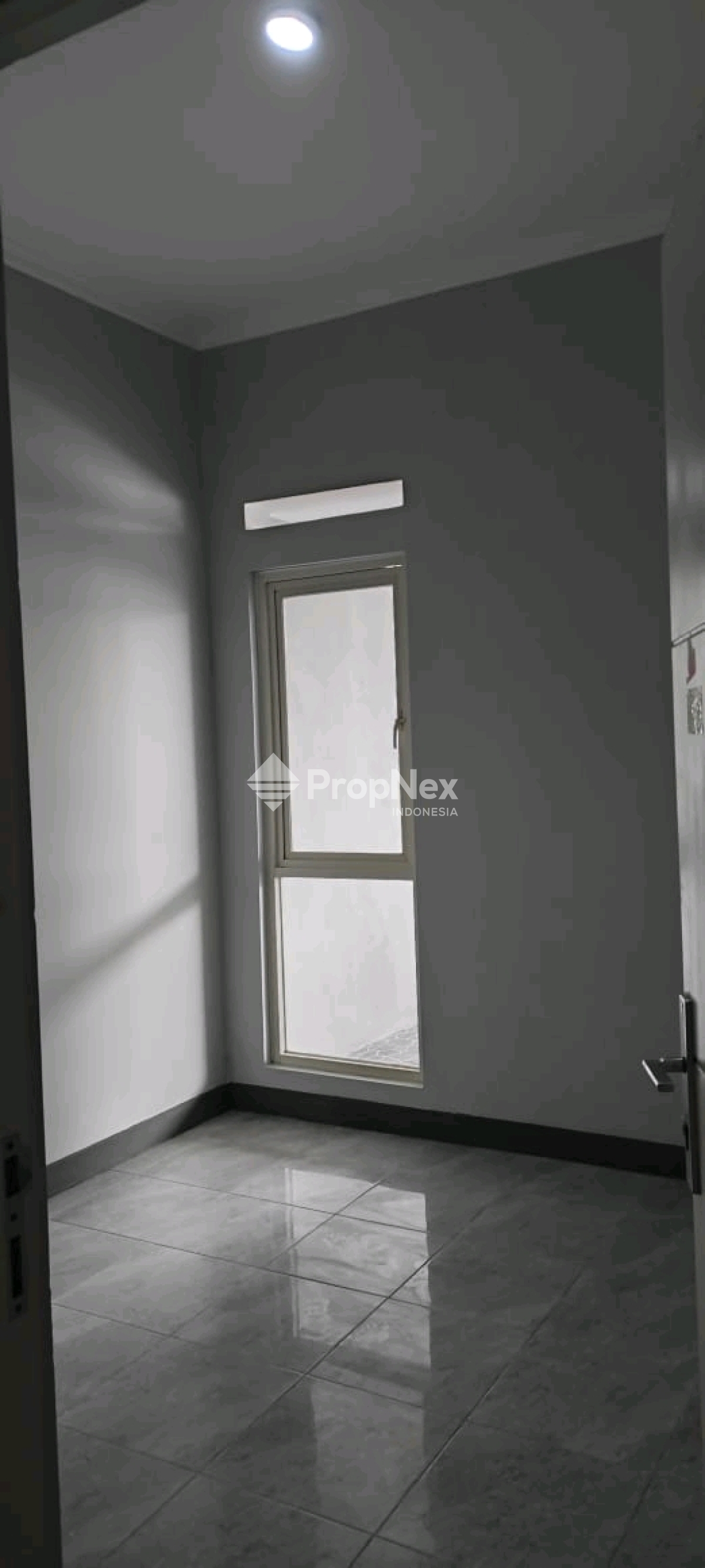 Dijual rumah terawat daerah Gedangan Valencia — foto 2