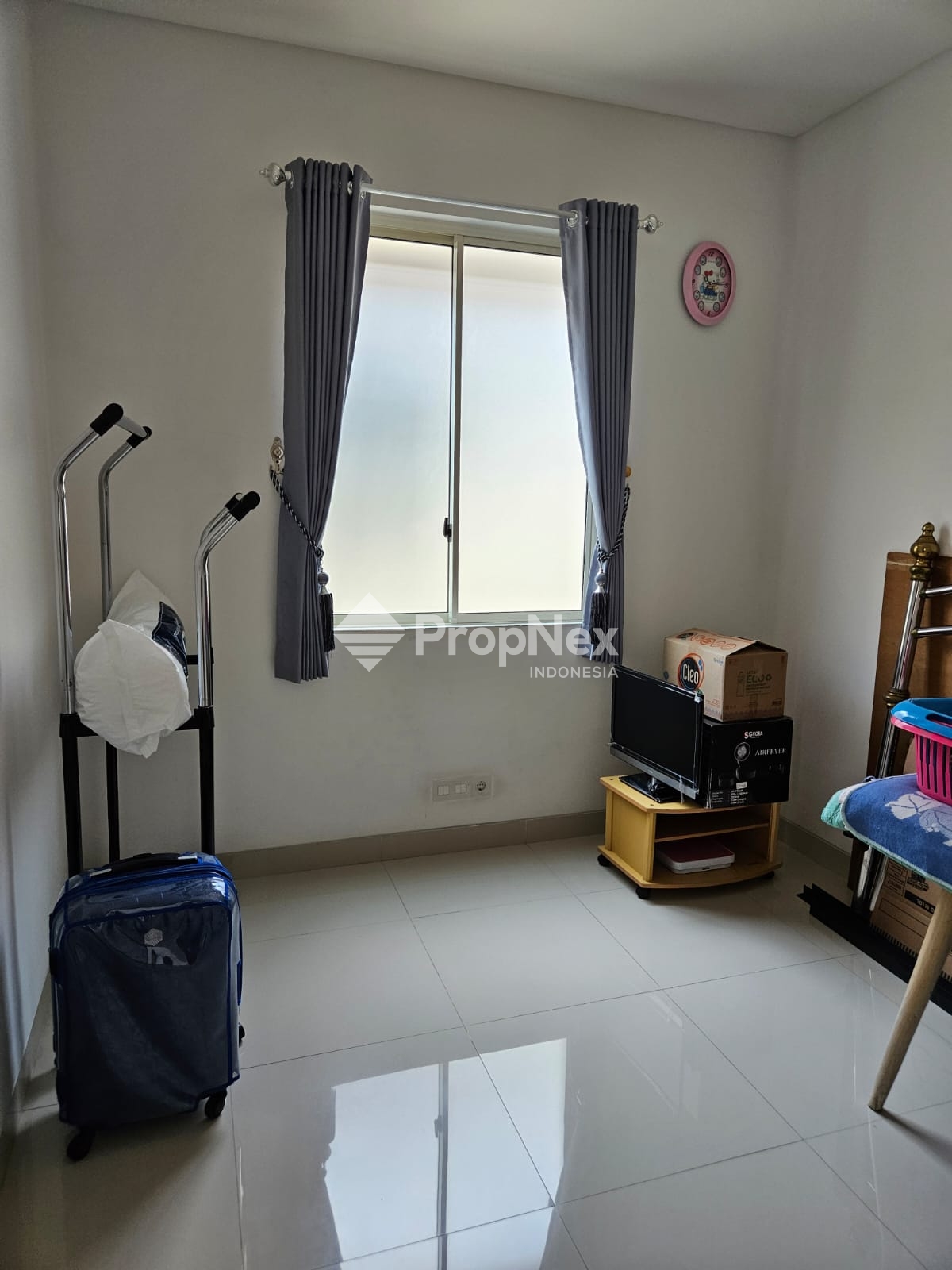 Rumah 2 Lantai Bagus SHM di Graha Natura Siap Huni — foto 5