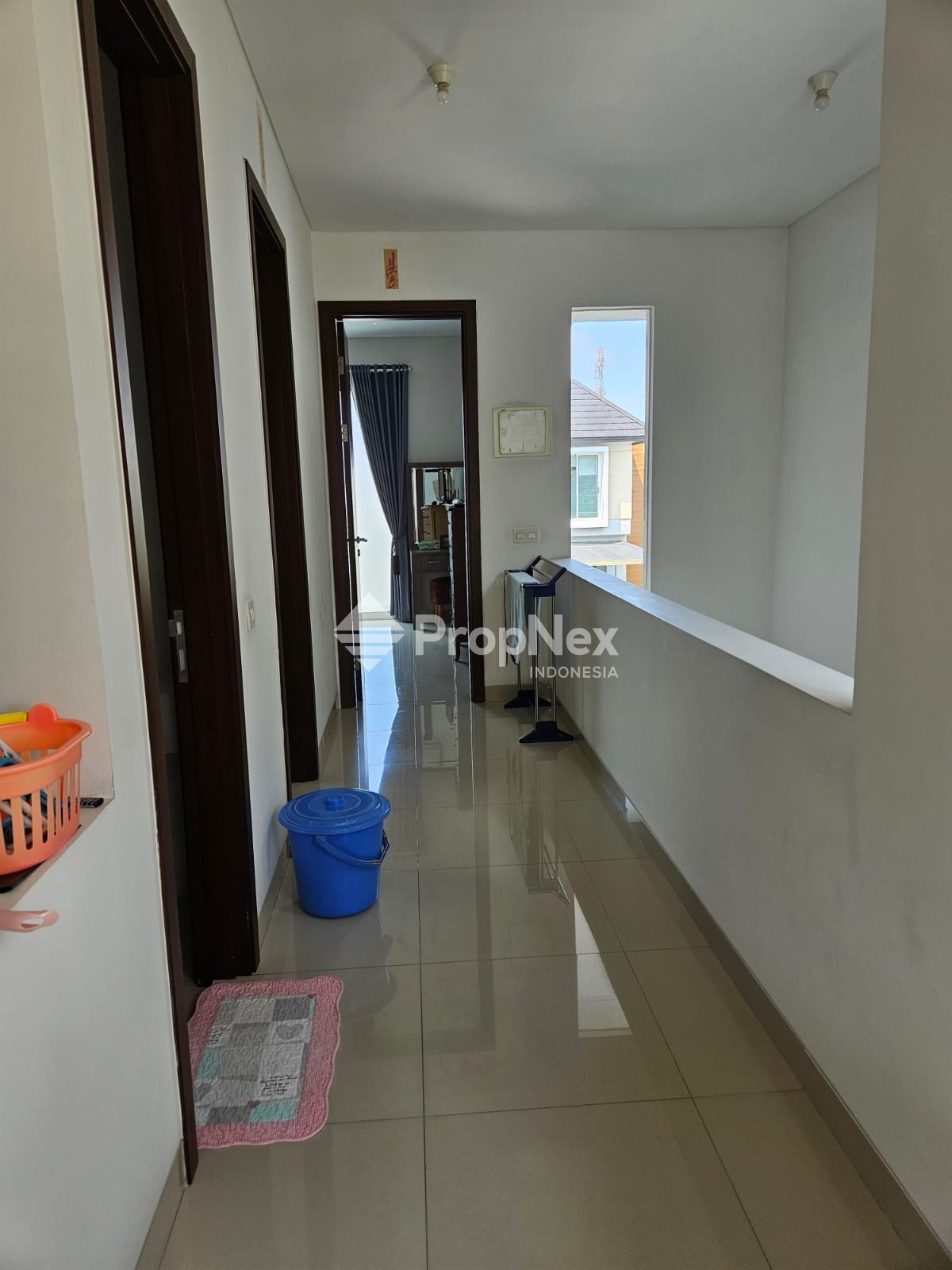 Rumah 2 Lantai Bagus SHM di Graha Natura Siap Huni — foto 6