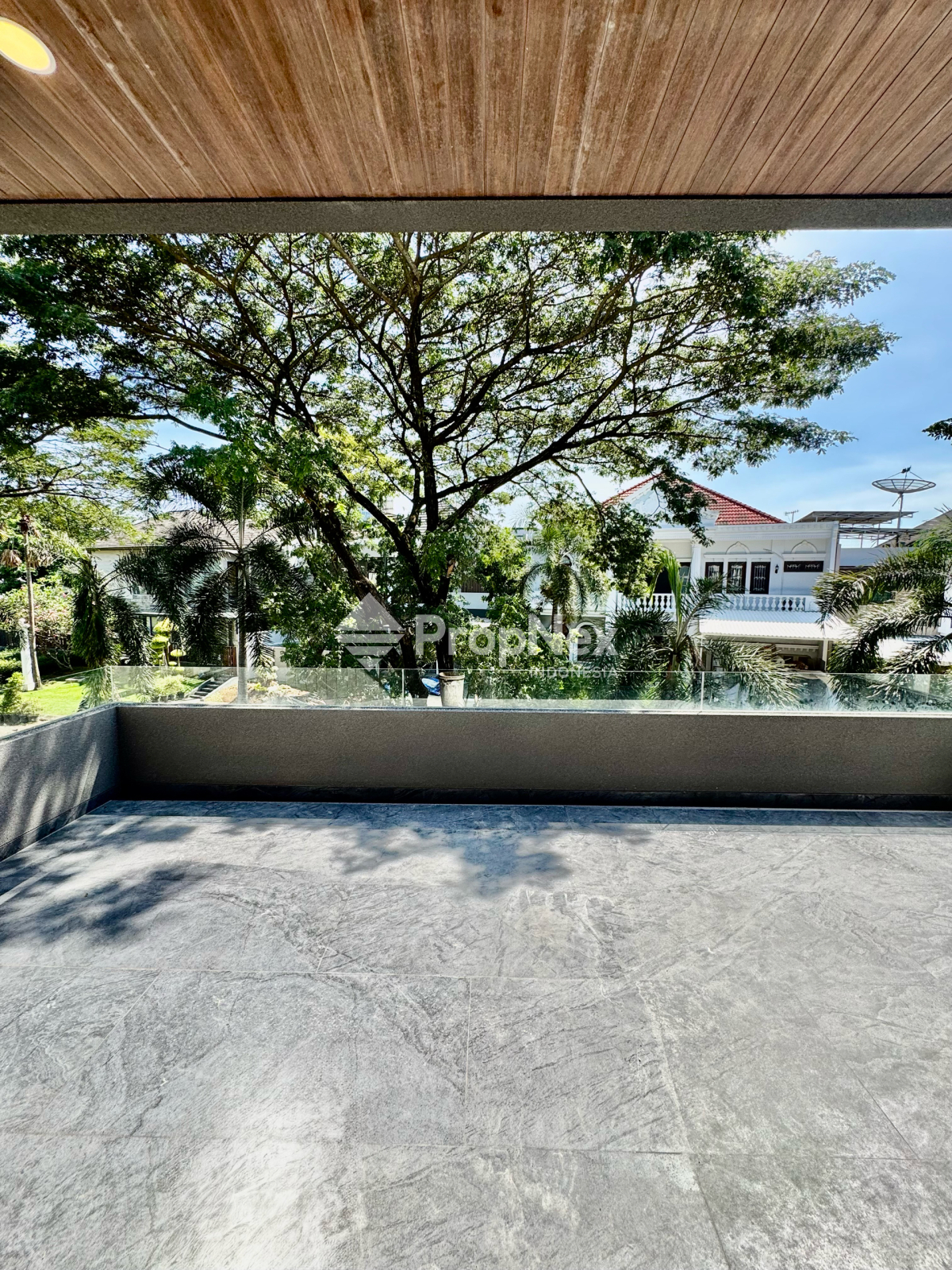 DIJUAL RUMAH RAFFLES GARDEN CITRALAND 2 LT HOOK DEKAT CIPUTRA SCHOOL — foto 6