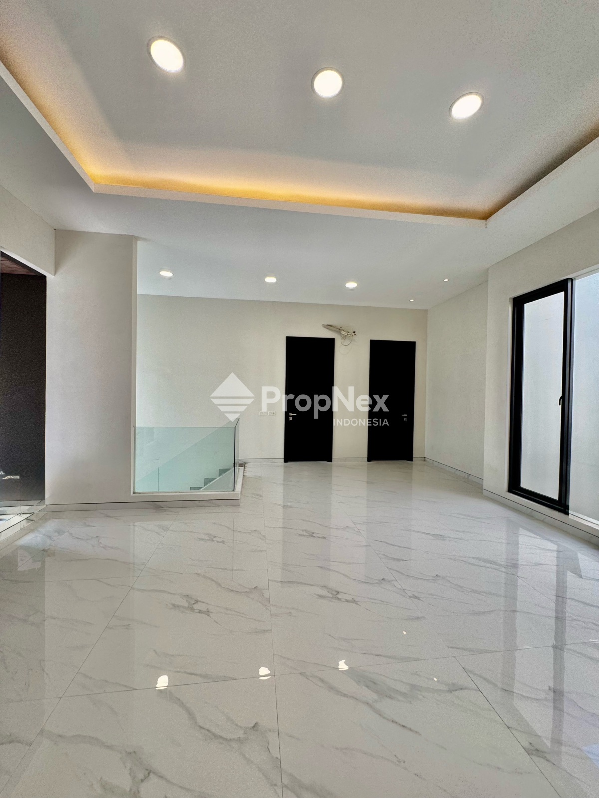 DIJUAL RUMAH RAFFLES GARDEN CITRALAND 2 LT HOOK DEKAT CIPUTRA SCHOOL — foto 7