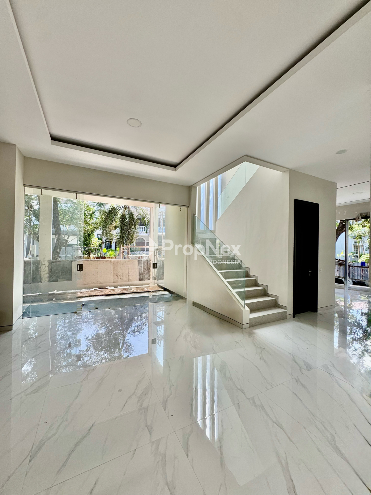 DIJUAL RUMAH RAFFLES GARDEN CITRALAND 2 LT HOOK DEKAT CIPUTRA SCHOOL — foto 10