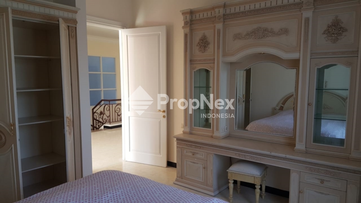 Rumah MEDITERANIA Mewah di PALM HILL Citraland — foto 4