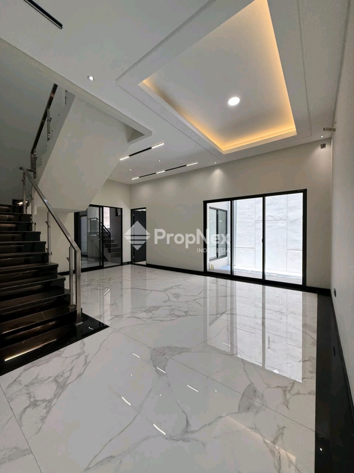 Rumah Manyar Baru Gress Row Jalan 5 Mobil — foto 3