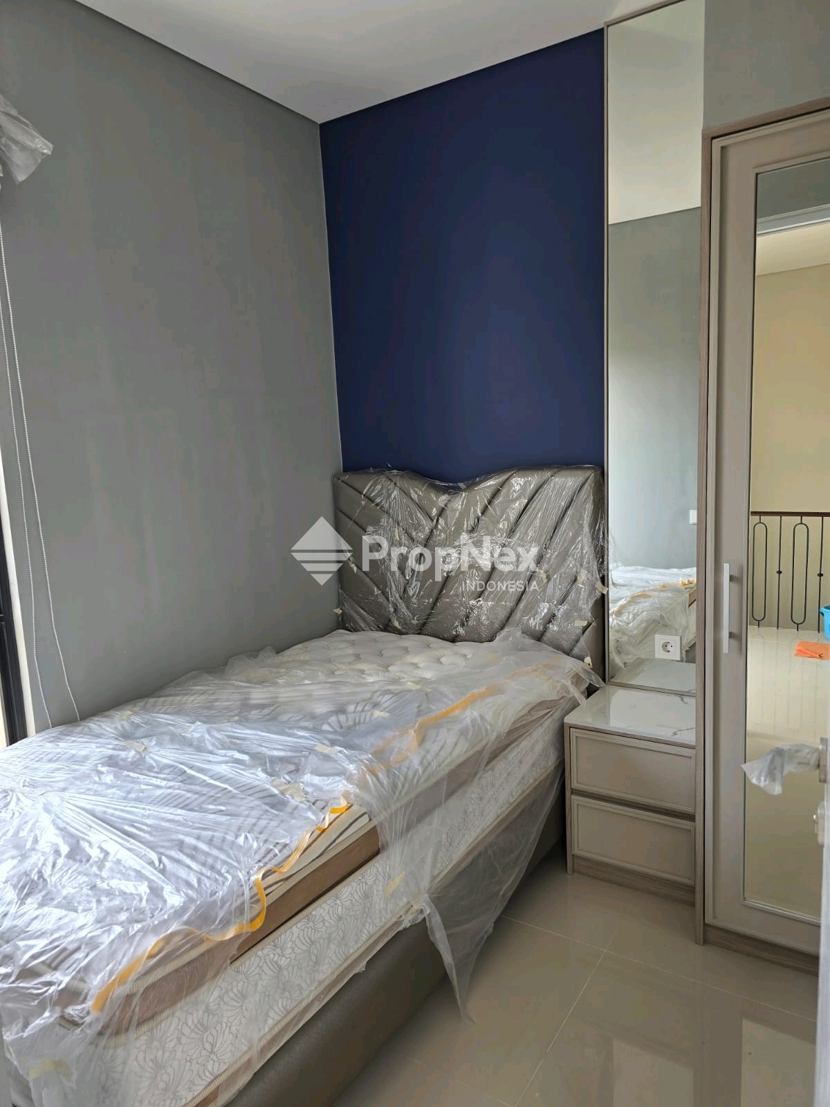 Disewakan Rumah Baru Gress Mansion Nine Type Lyndon 2LT 3KT LT60m Full Furnish Menganti Surabaya Barat — foto 2