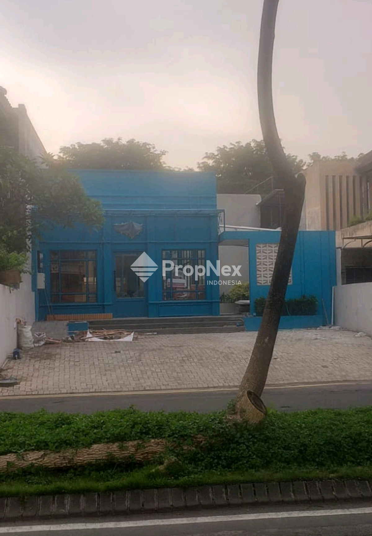 bangunan komersial resto gwalk citraland — foto 2