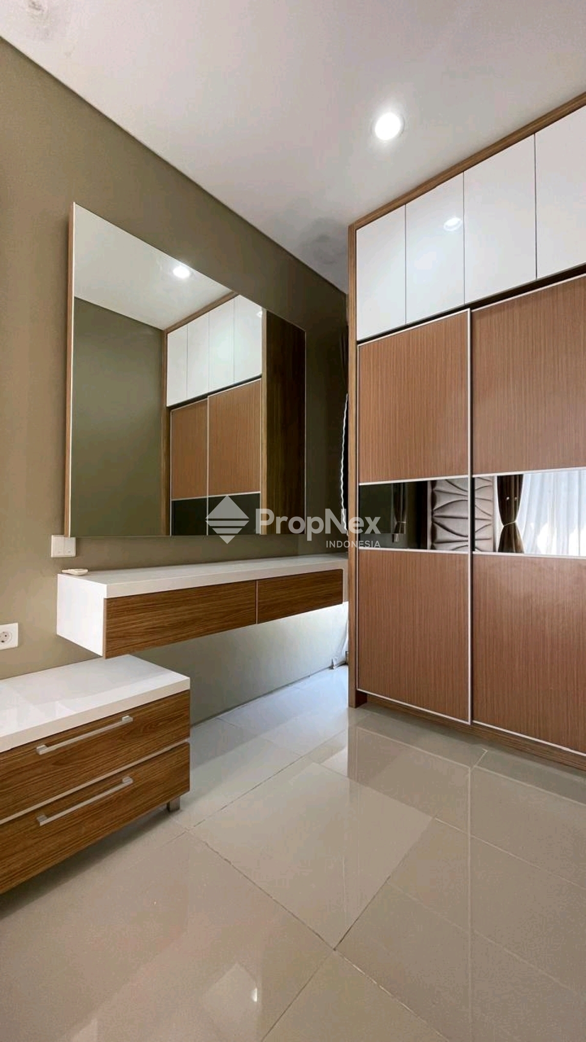 Disewakan rmh di Pelican Citraland — foto 2