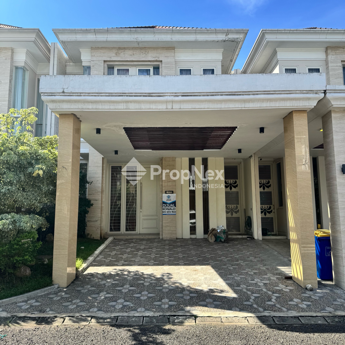 La Riz Wood dekat Clob House Pakuwon Indah — foto 3