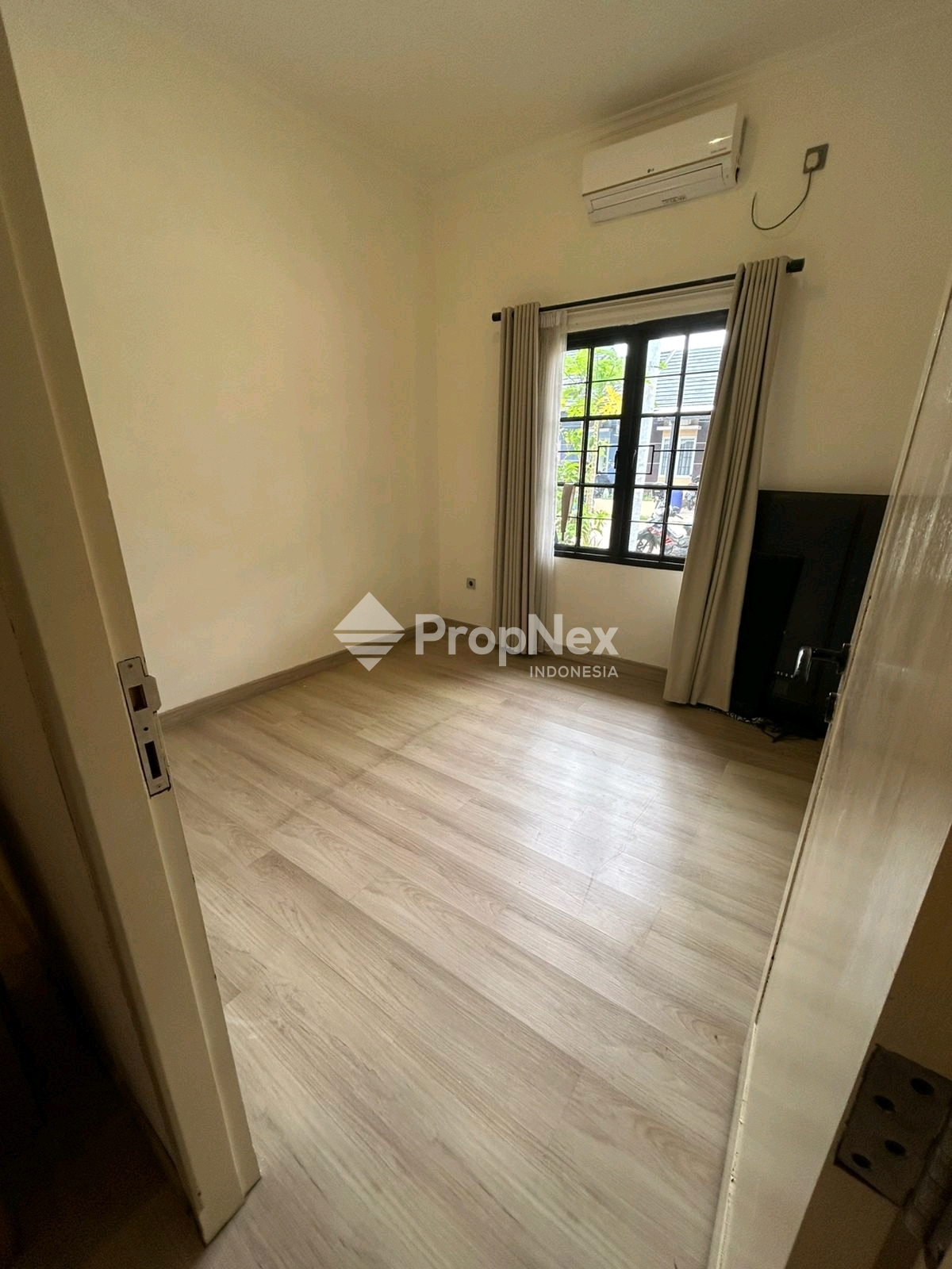 Rumah Modern Pesona Ciputih Bogor Furnished Siap Huni — foto 8