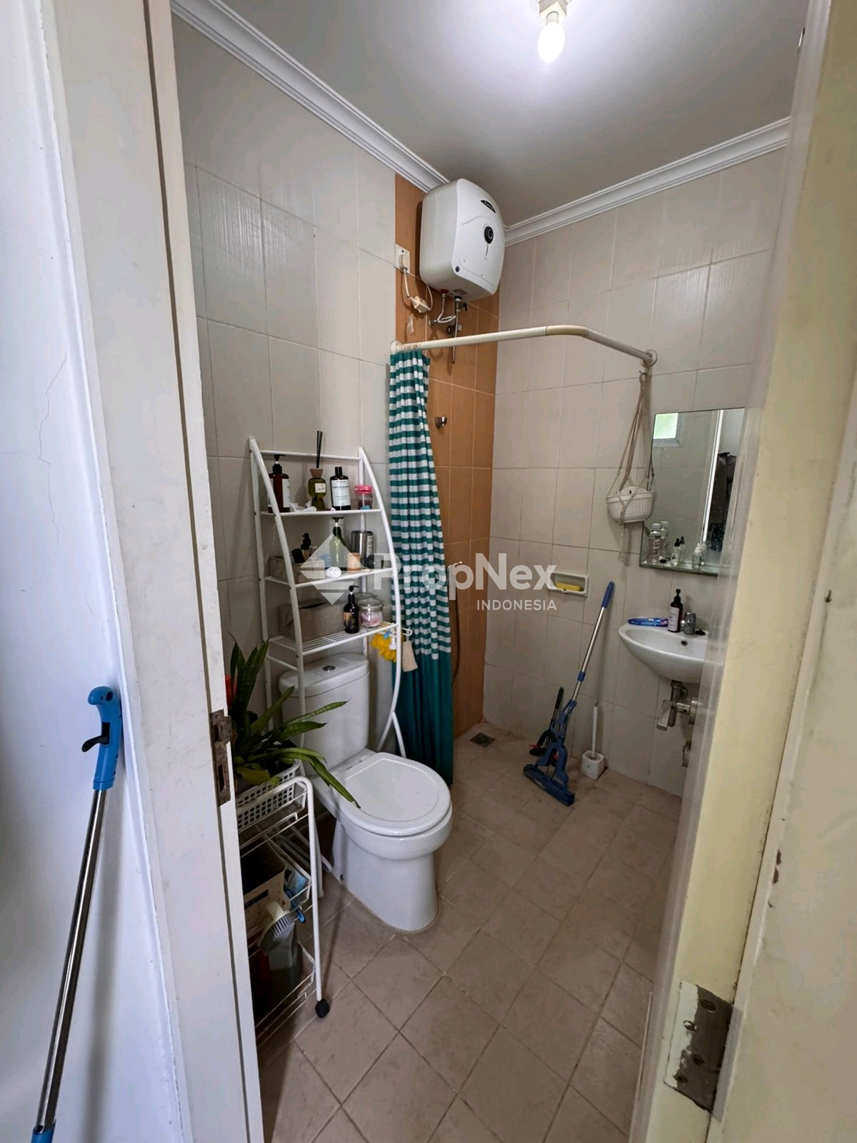 CLUSTER BOHEMIA GADING SERPONG TANGERANG — foto 7