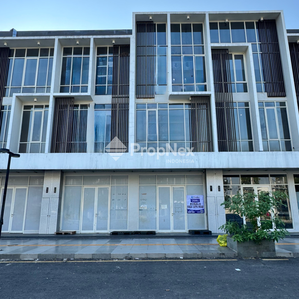 Ruko North West Boulevard