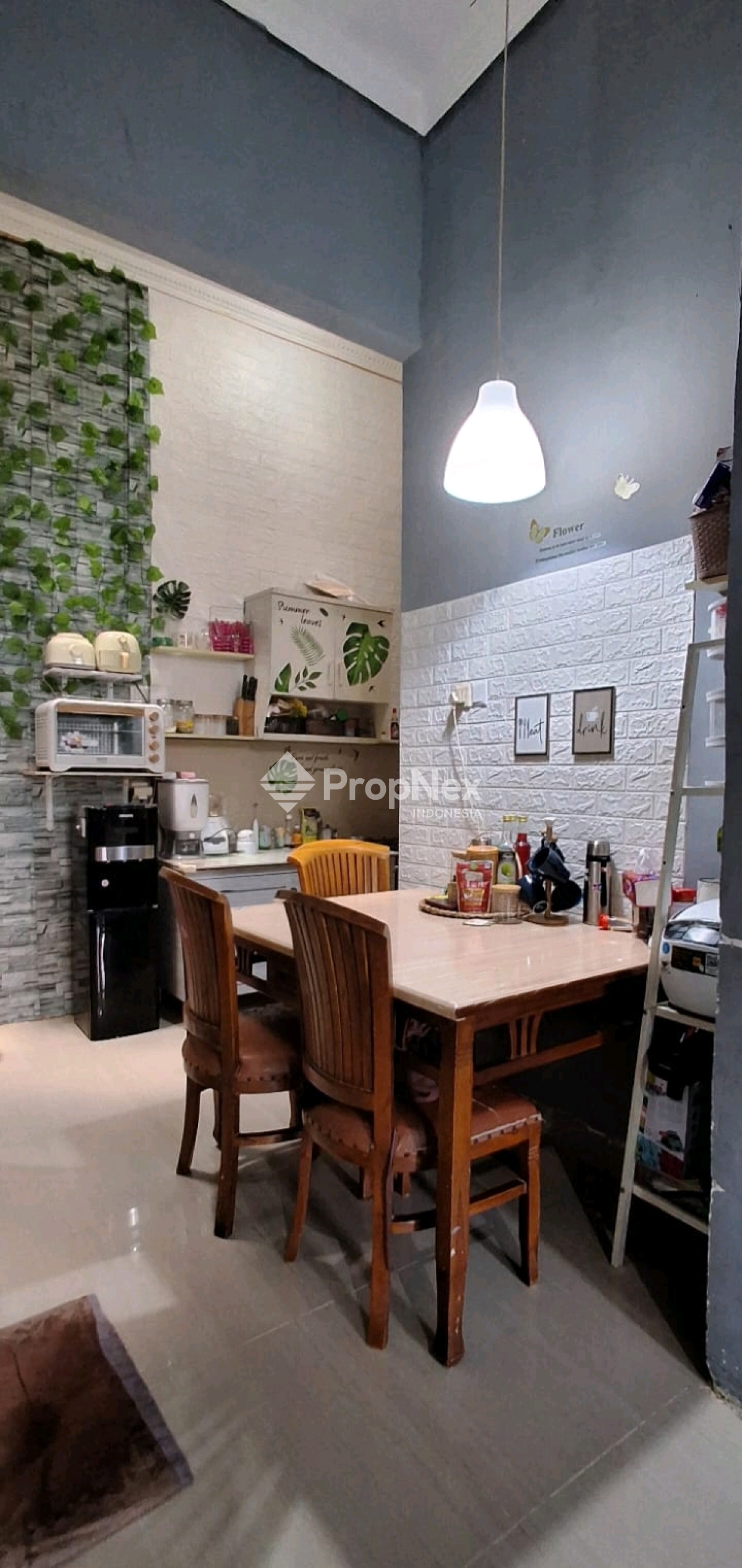 Dijual Cepat! Rumah Strategis di Griya Bhara Wira Sukamaju Baru, Depok — foto 3