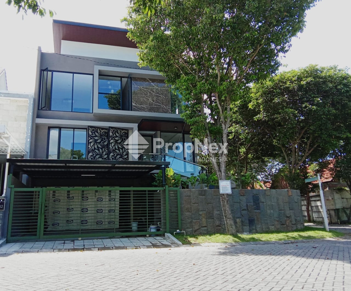 Rumah 3 Lantai Baru Minimalis HGB di Citraland Woodland