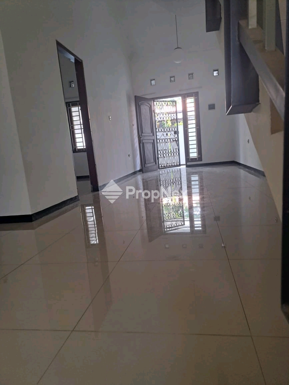 Jual Cepat Rumah Modern TKI 3 — foto 3