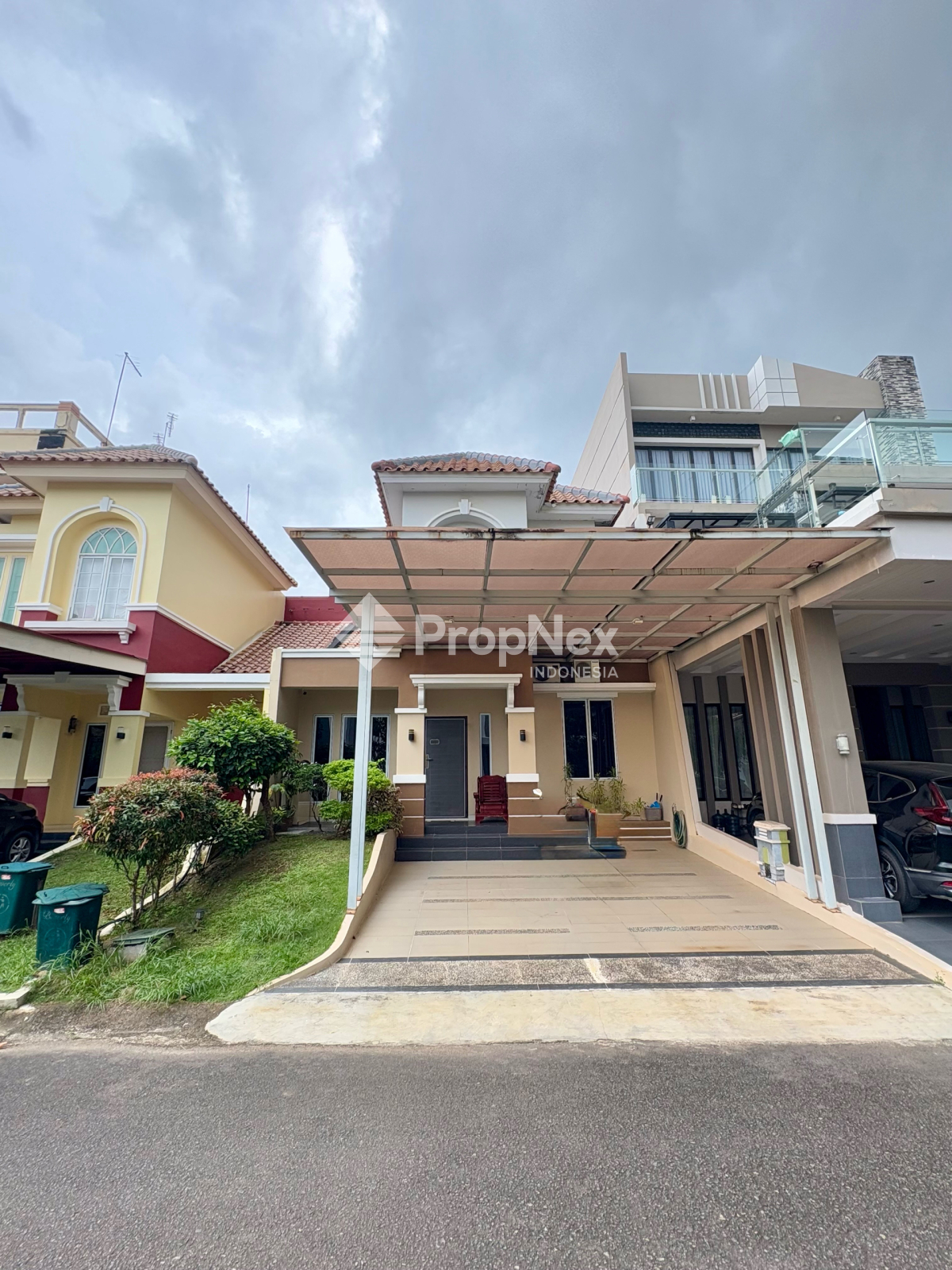 DiJual Rumah Beverly Garden