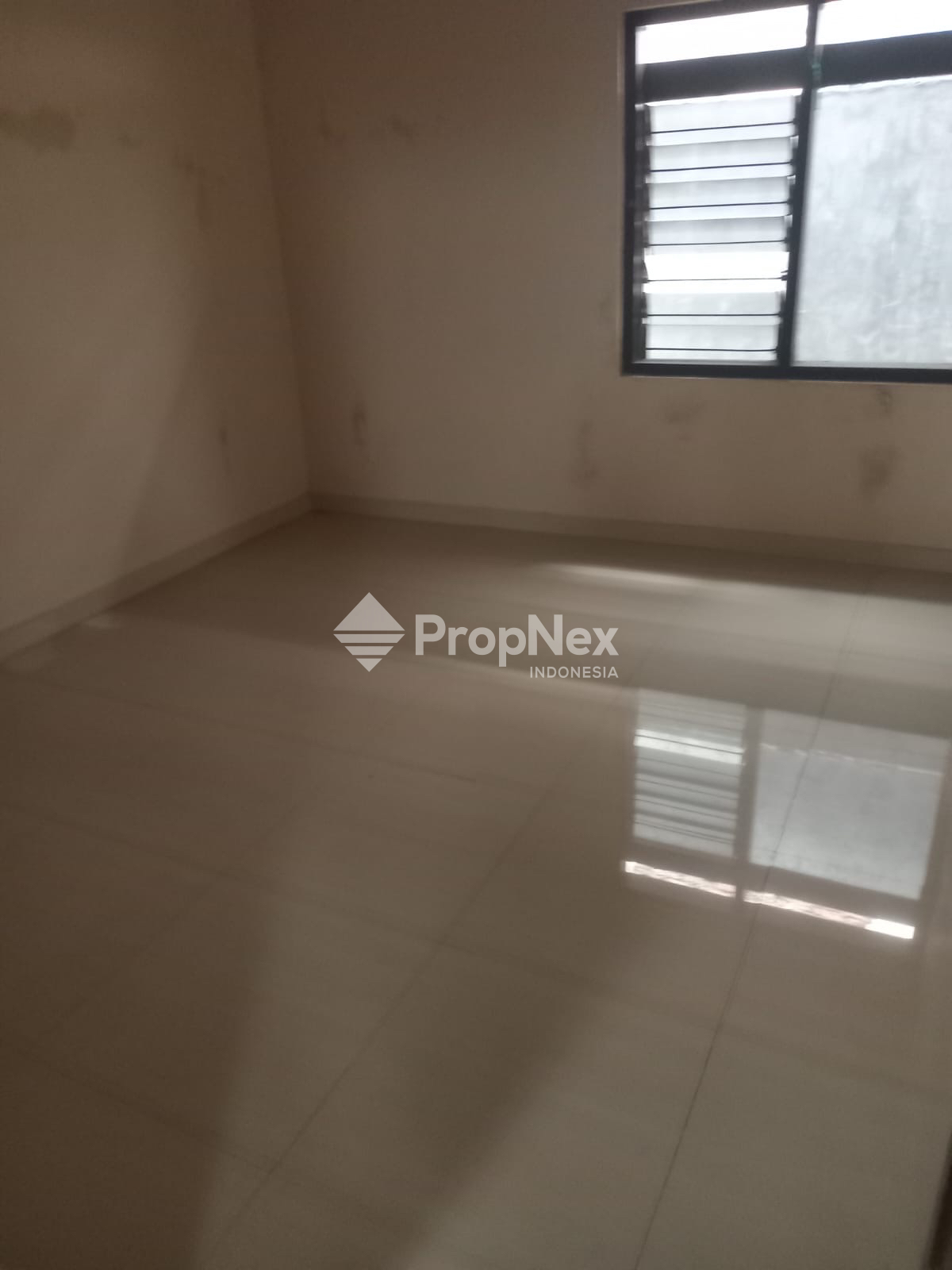 Rumah Elite Tegal Kangkung Bukit Sari Semarang Strategis — foto 2