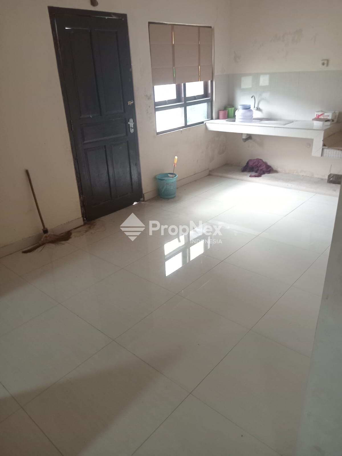 Rumah Elite Tegal Kangkung Bukit Sari Semarang Strategis — foto 5