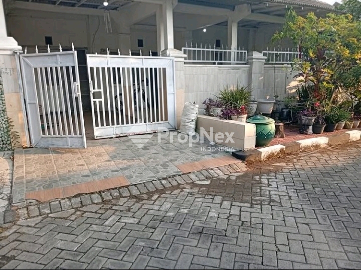 DISEWAKAN RUMAH DI SURYA ASRI SIDOARJO