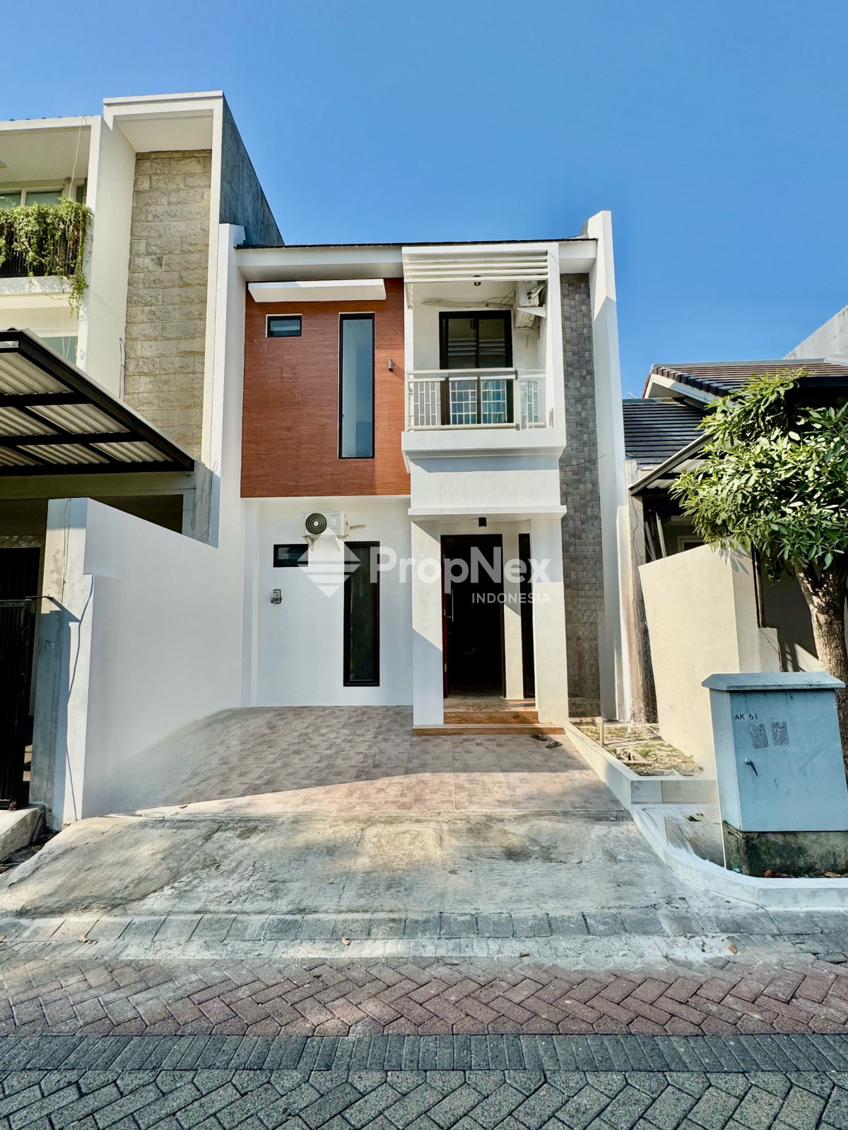 DIJUAL DISEWAKAN RUMAH ALAM HIJAU CITRALAND 2LT 3KT DEKAT PASAR MODERN