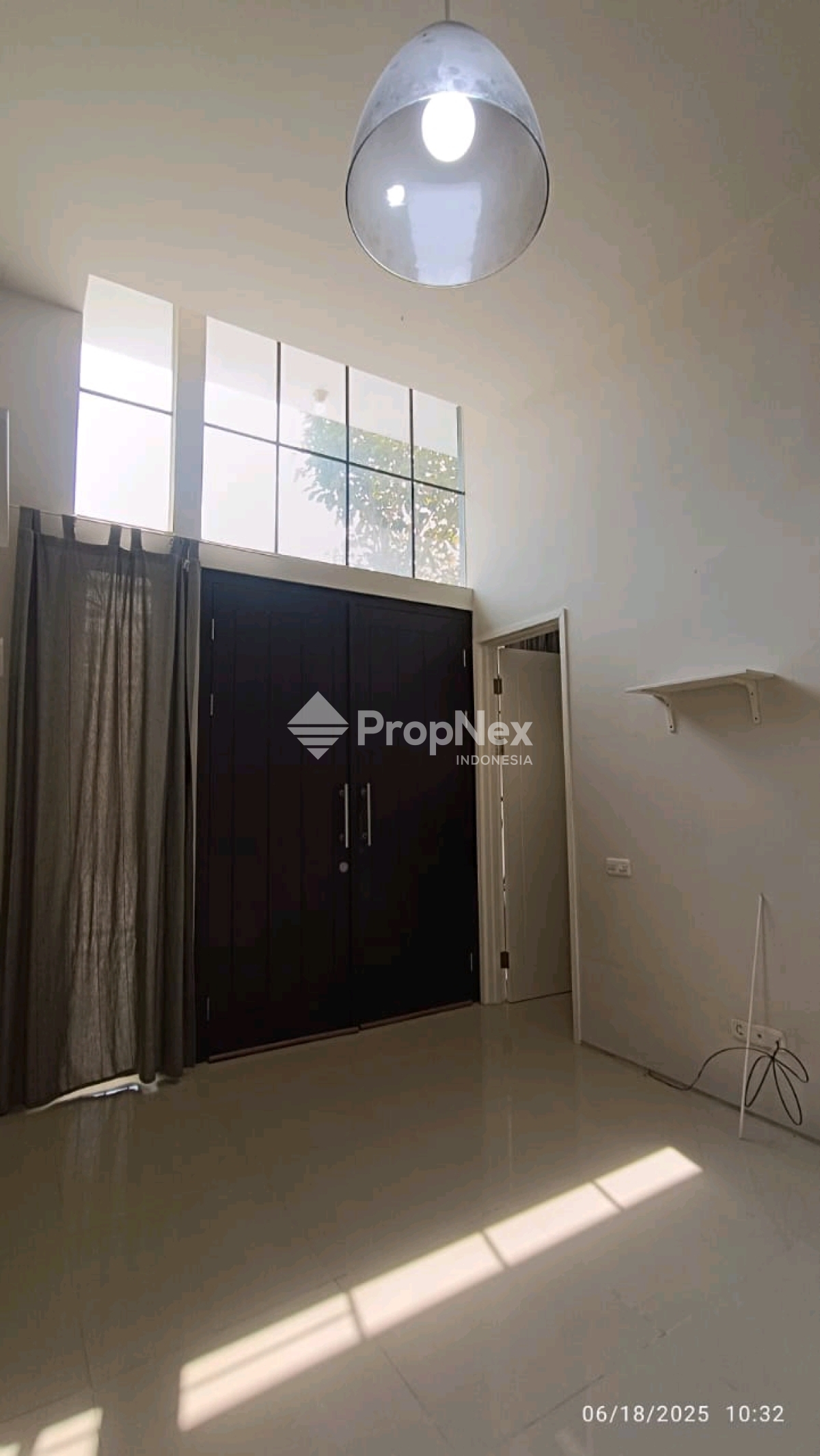 Rumah minimalis bersih siap huni Grand Sunrise Menganti — foto 3