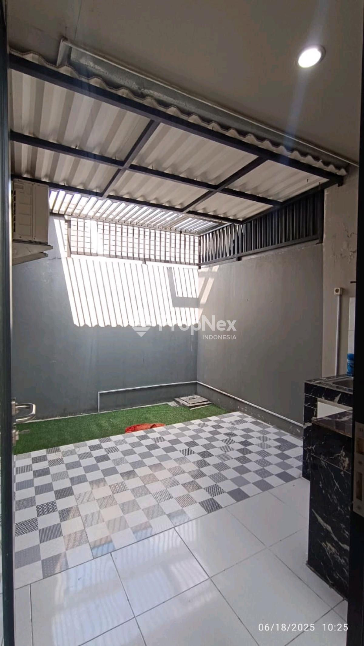 Rumah minimalis bersih siap huni Grand Sunrise Menganti — foto 8