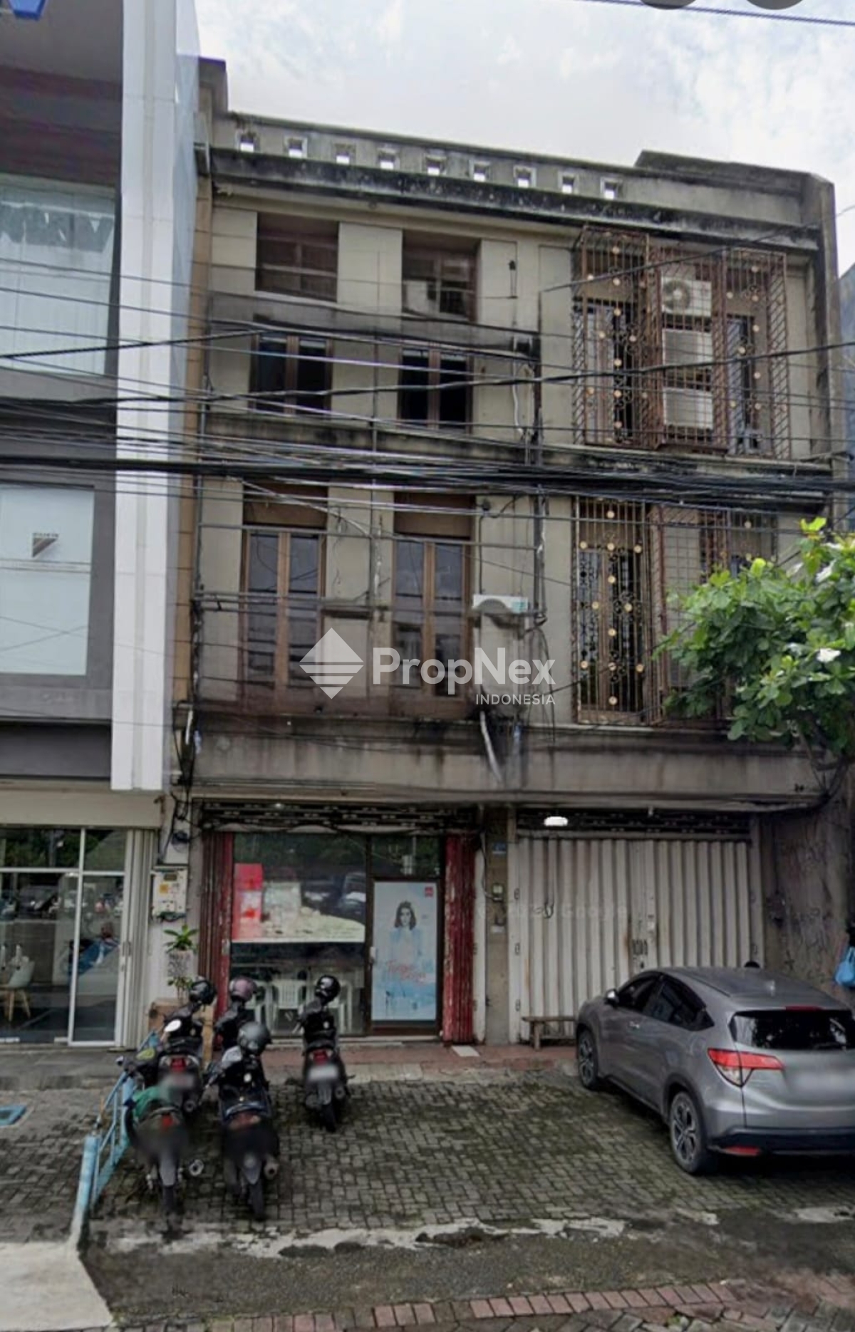 Ruko 3 Lantai Bagus SHM di Raya Manyar Lokasi Strategis