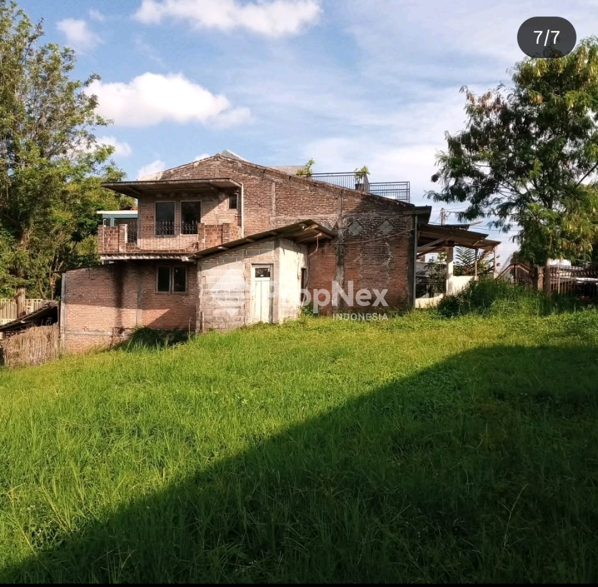 Vila Mewah Batu Luas Tanah 960m Dekat Wisata