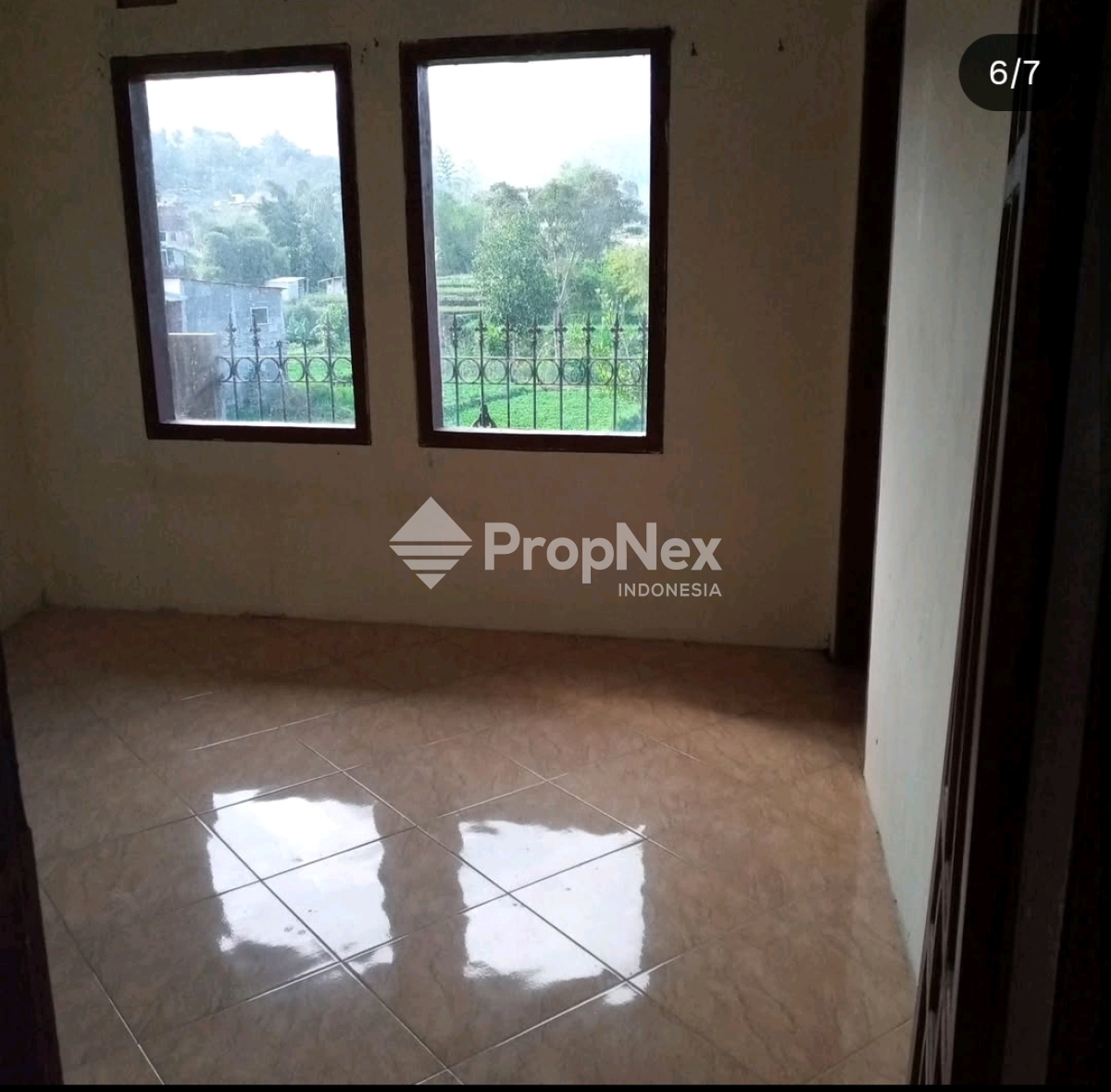 Vila Mewah Batu Luas Tanah 960m Dekat Wisata — foto 7
