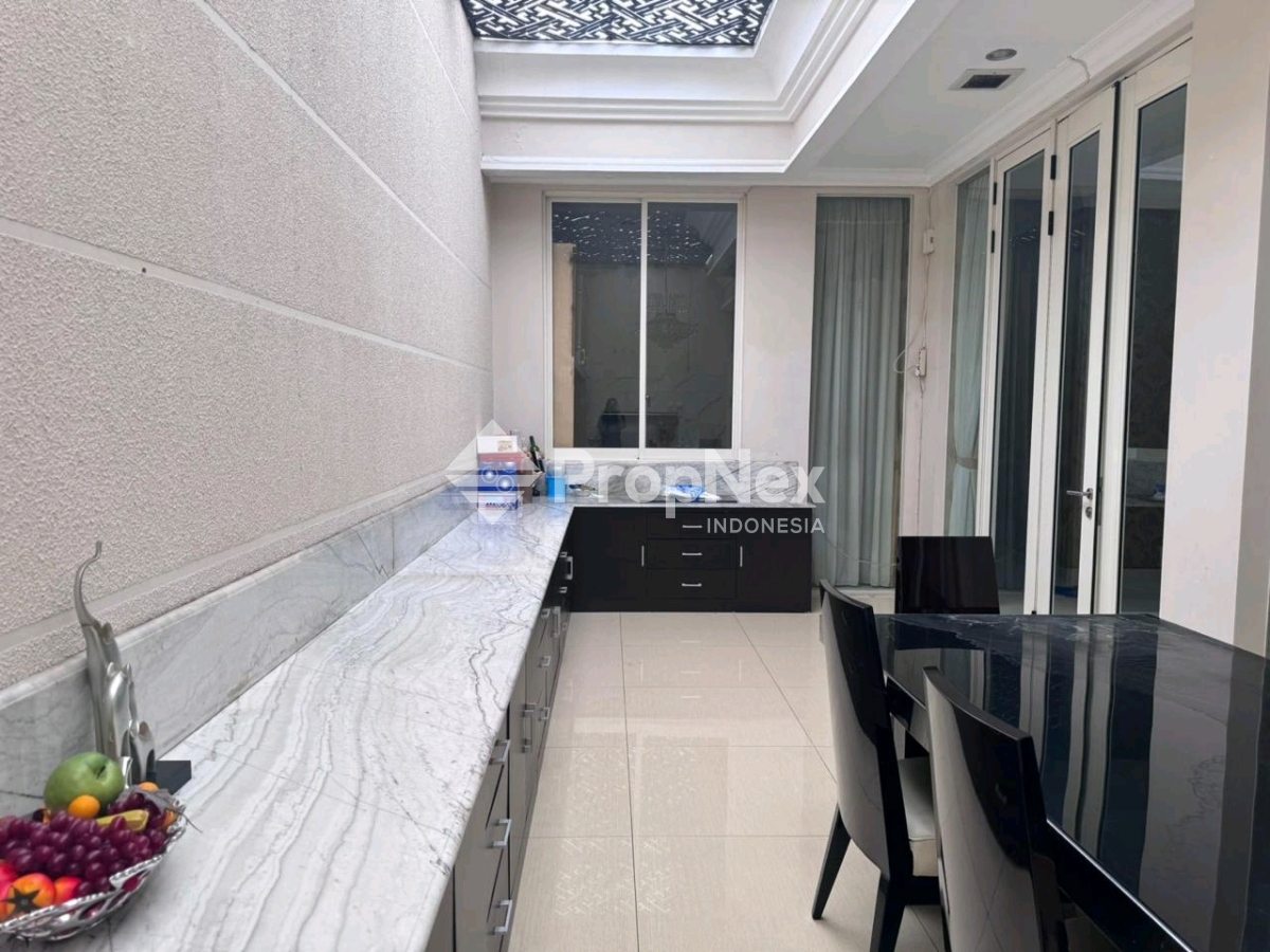 Pakuwon Indah — foto 4