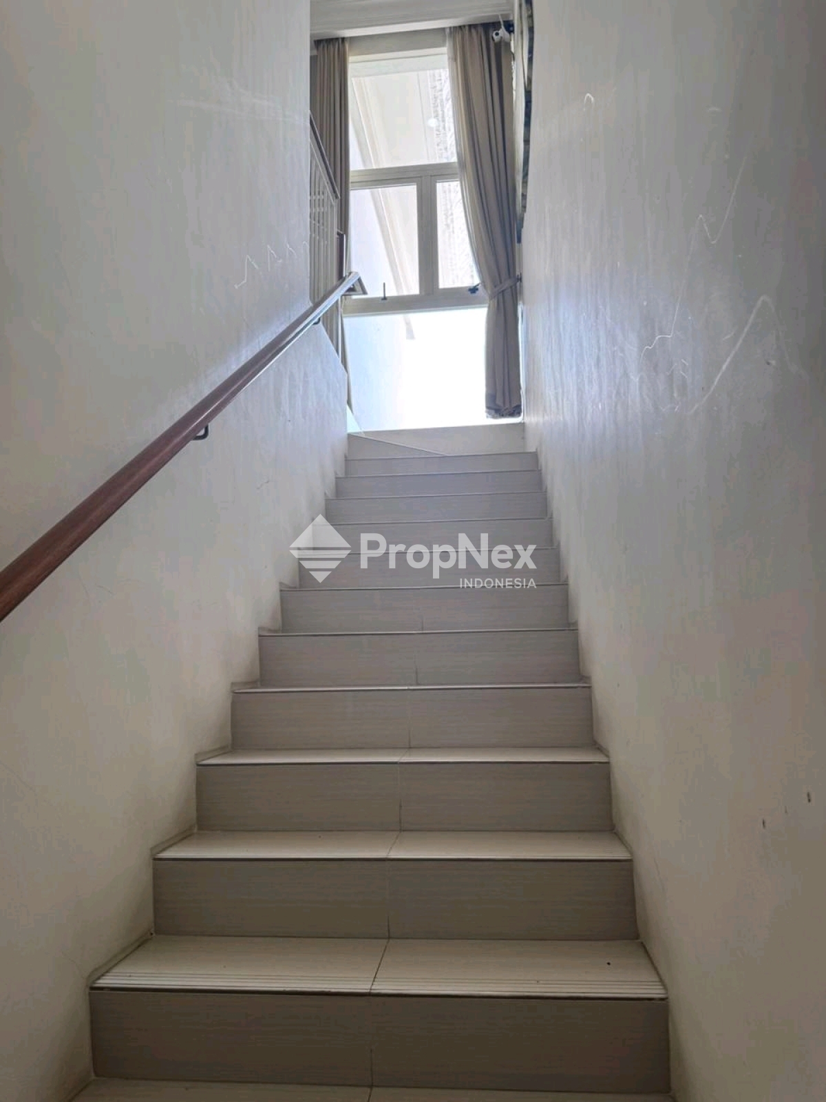 Pakuwon Indah — foto 8