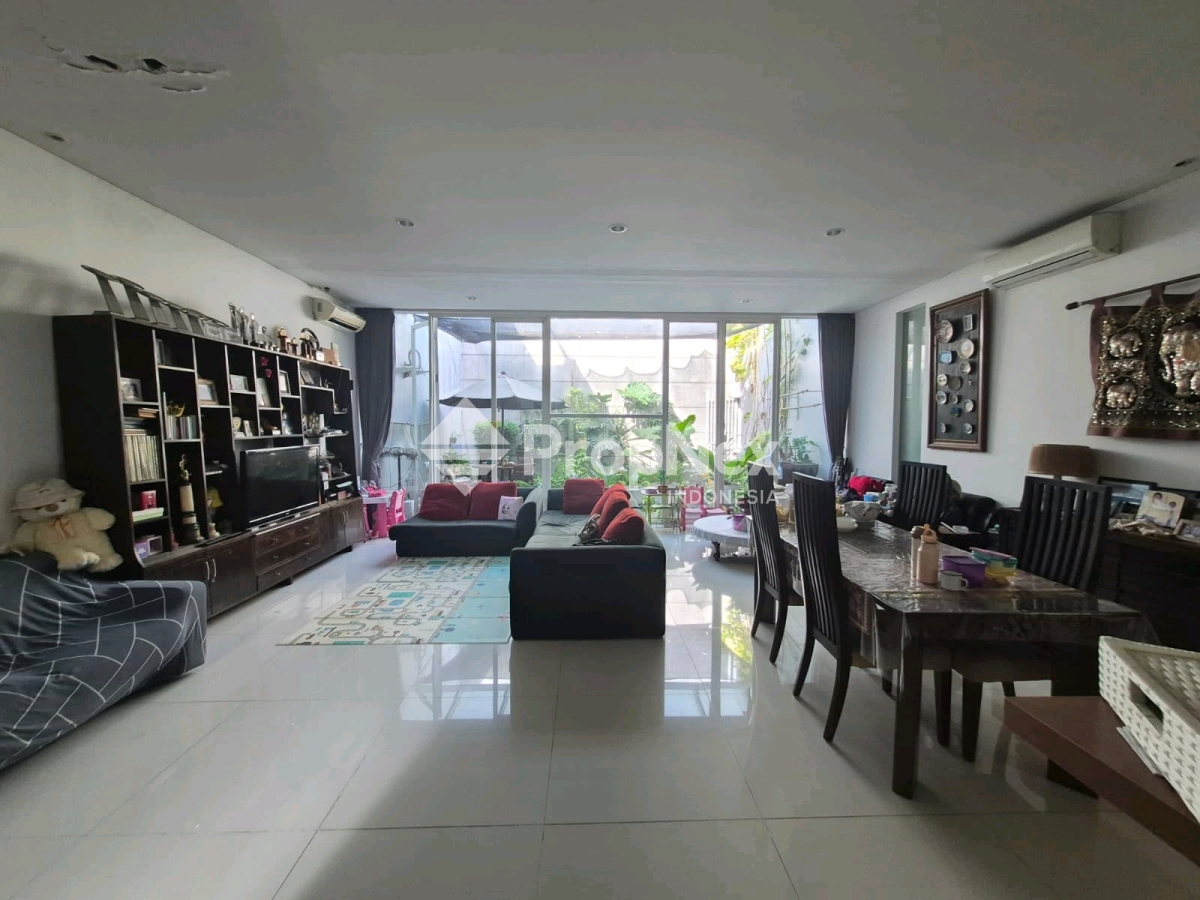 lisbon, pakuwon indah