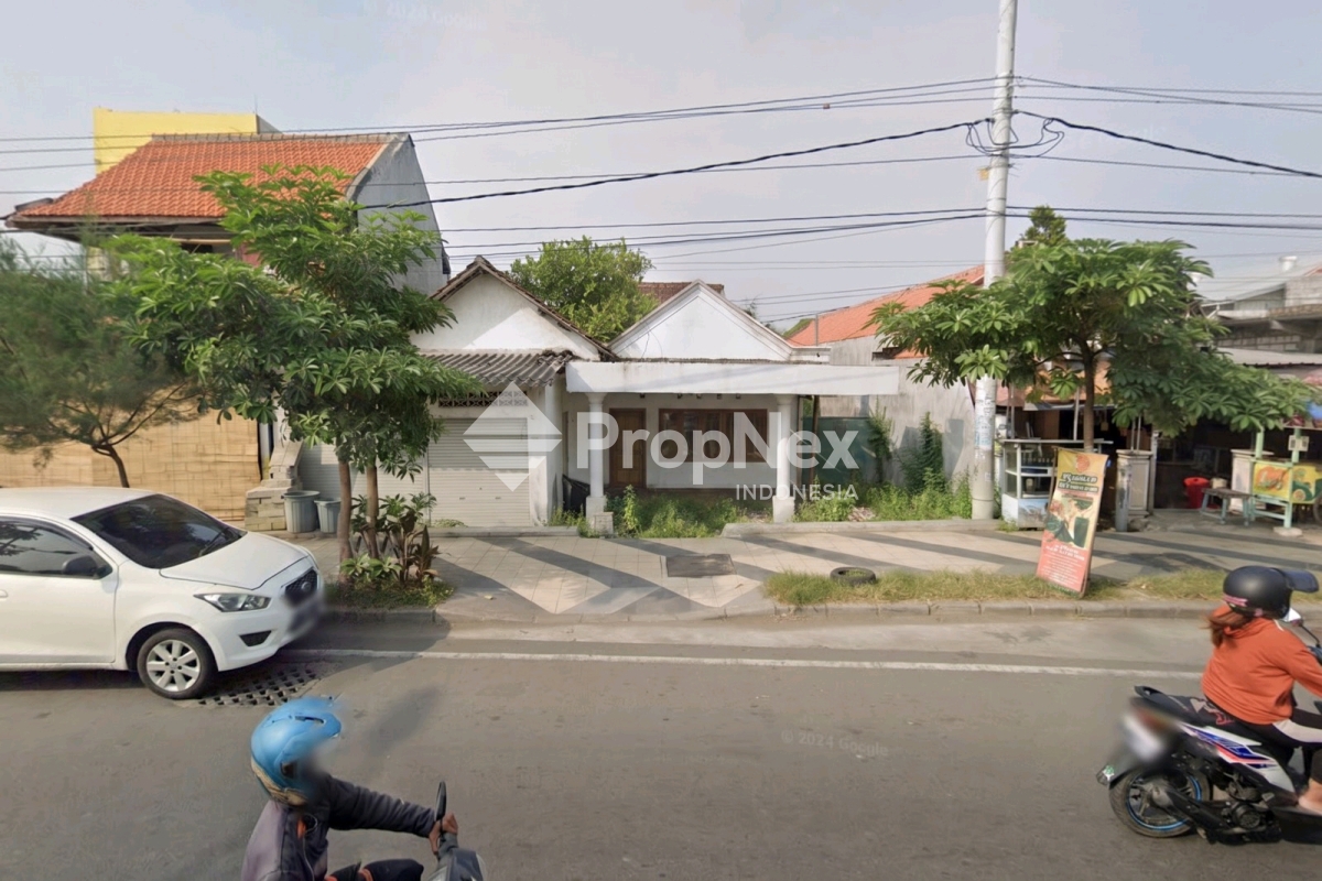 Dijual Tanah & Bangunan di Sememi