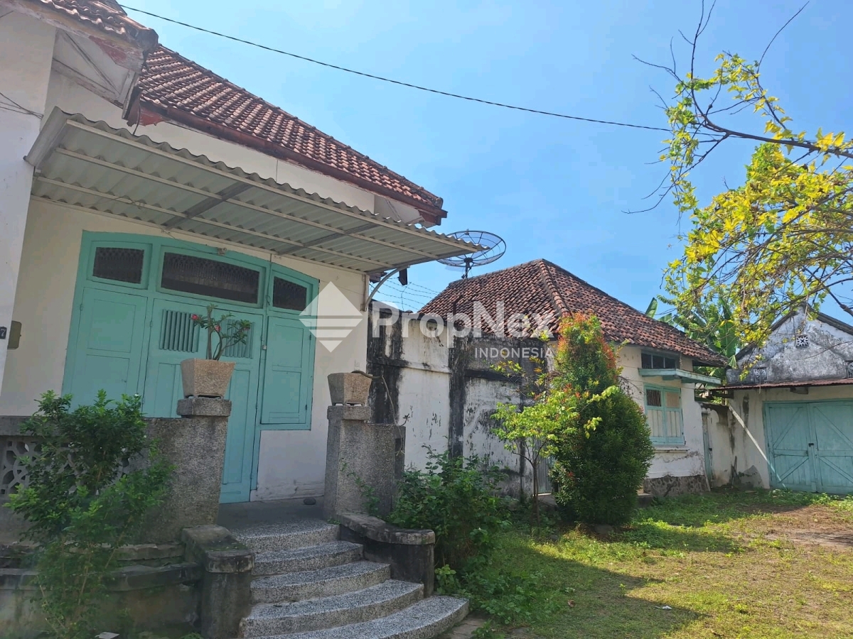 rumah dan tempat usaha di kota Mojokerto