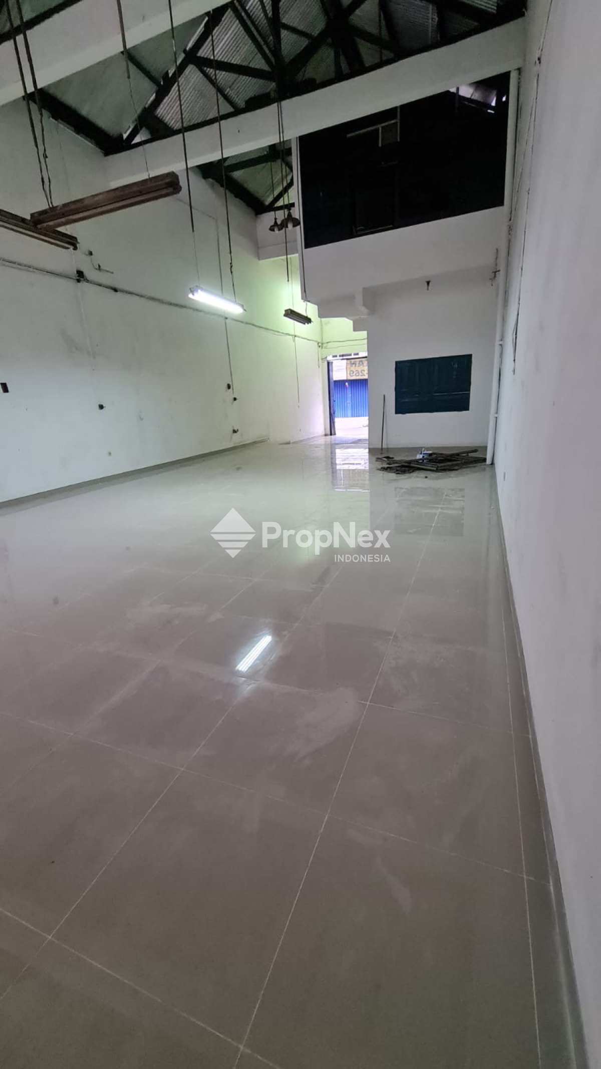 Disewakan Ruko Strategis PB Sudirman Mojokerto — foto 6