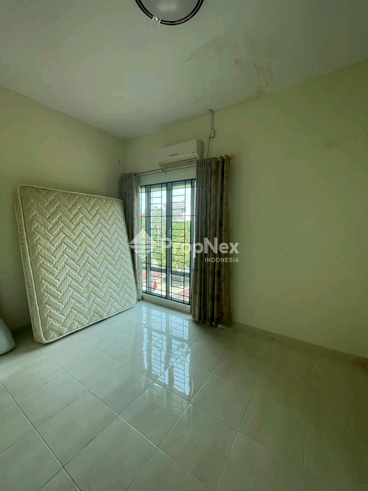 Rumah Modern 4KT Batam Centre Dekat Fasilitas Unggulan — foto 3