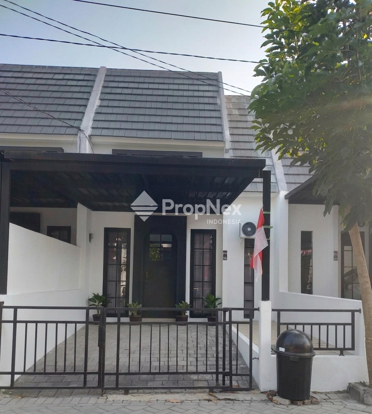 Denaila Park Menganti Gresik Rumah Minimalis SHM Hadap Timur