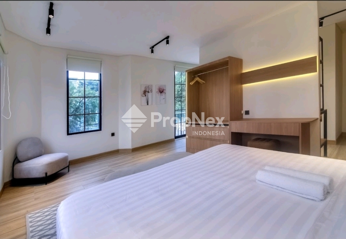 Rumah Mewah 5KT & Private Pool — foto 10