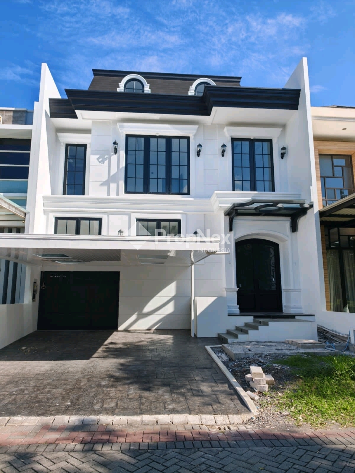 DIJUAL RUMAH BARU THE MANSION PAKUWON INDAH 3.5LT 4KT AMERICAN MODERN