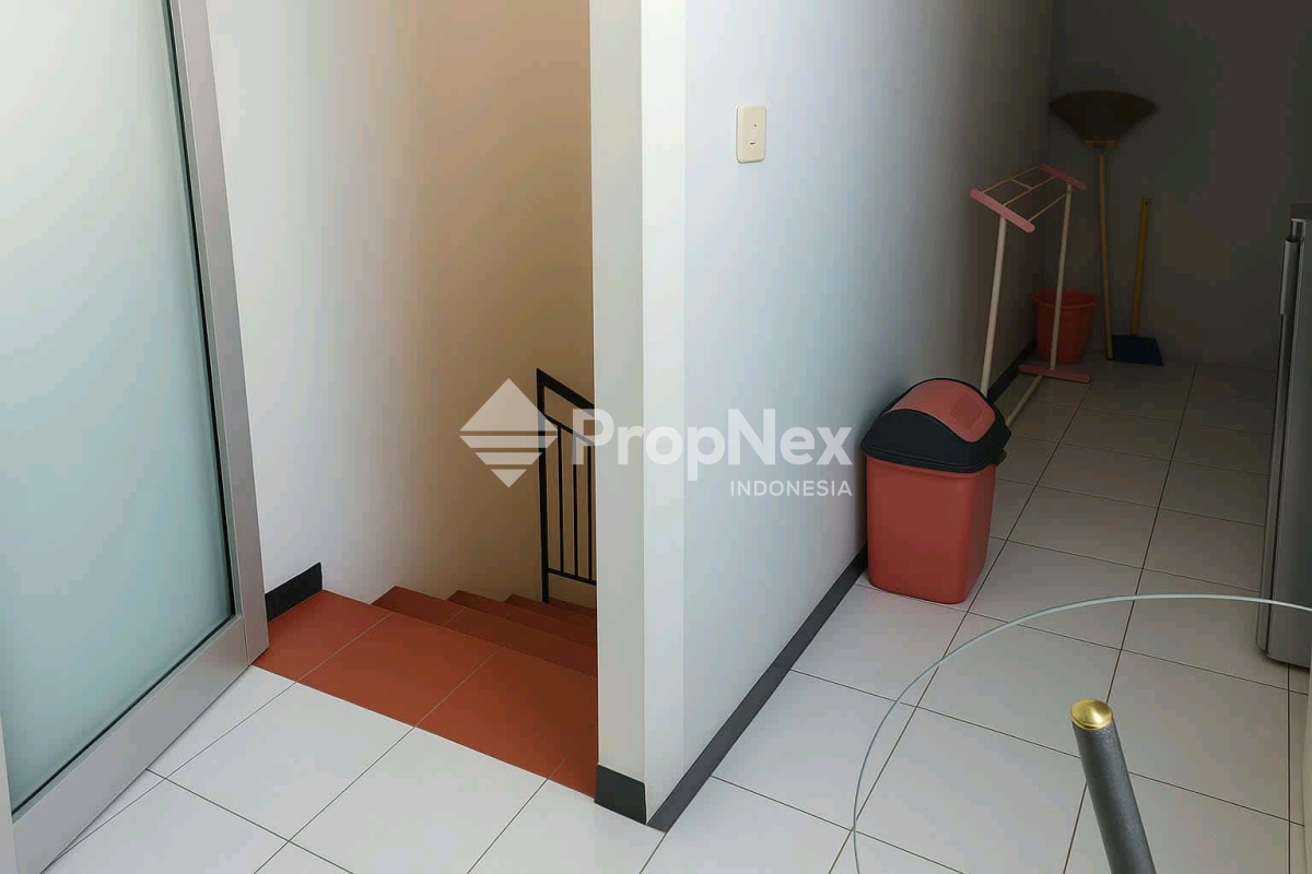 MURAH BUTUH RENOVASI Rumah Rungkut Asri Tengah dekat Purimas — foto 7