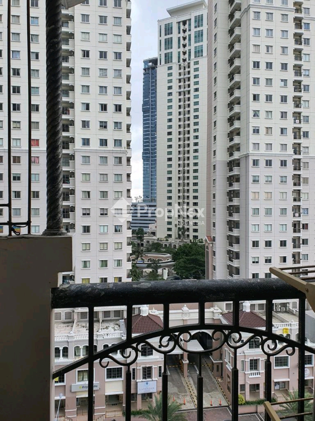 APARTEMEN WATER PLACE WP TOWER E LANTAI 10 PAKUWON MALL