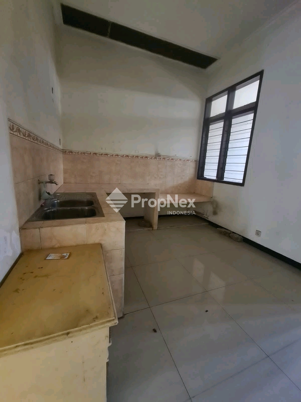 Rumah Idaman Darmo Harapan Surabaya Utara Strategis — foto 4