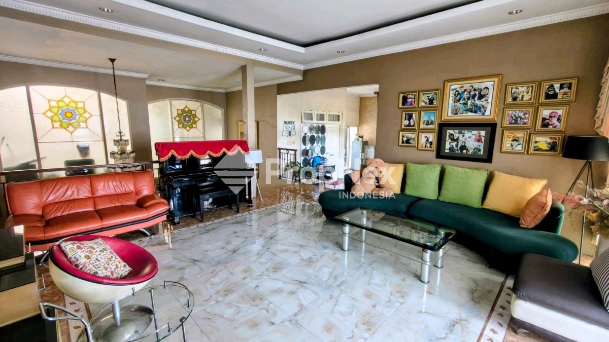 Dijual Rumah Mewah Menanggal Full Furnish 3 rumah jadi 1 siap huni — foto 5