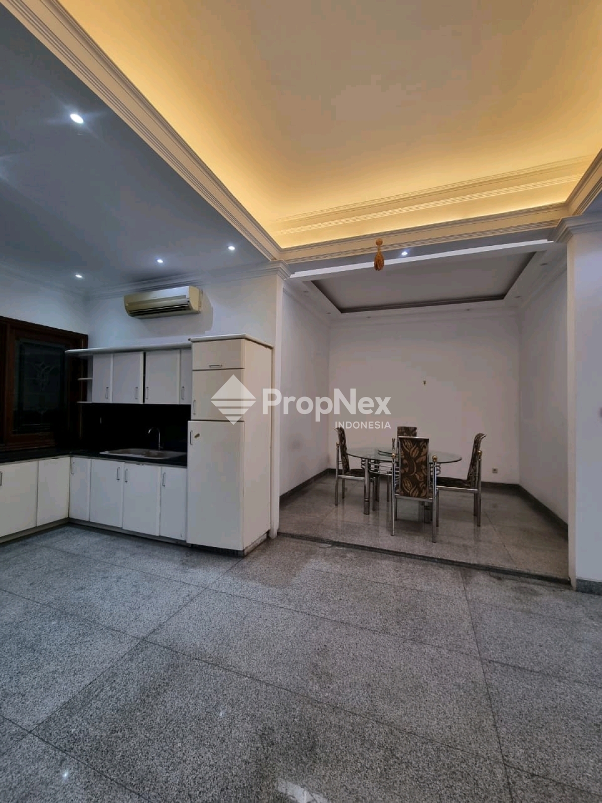 JUAL/SEWA RUMAH GRAHA FAMILY — foto 6