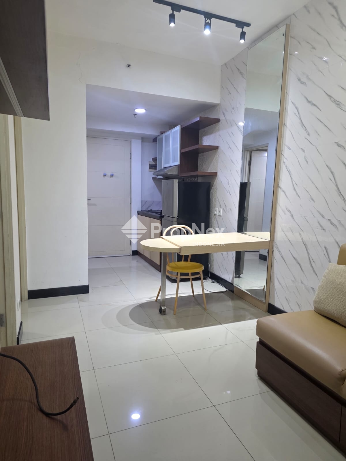 Tanglin Lantai 7