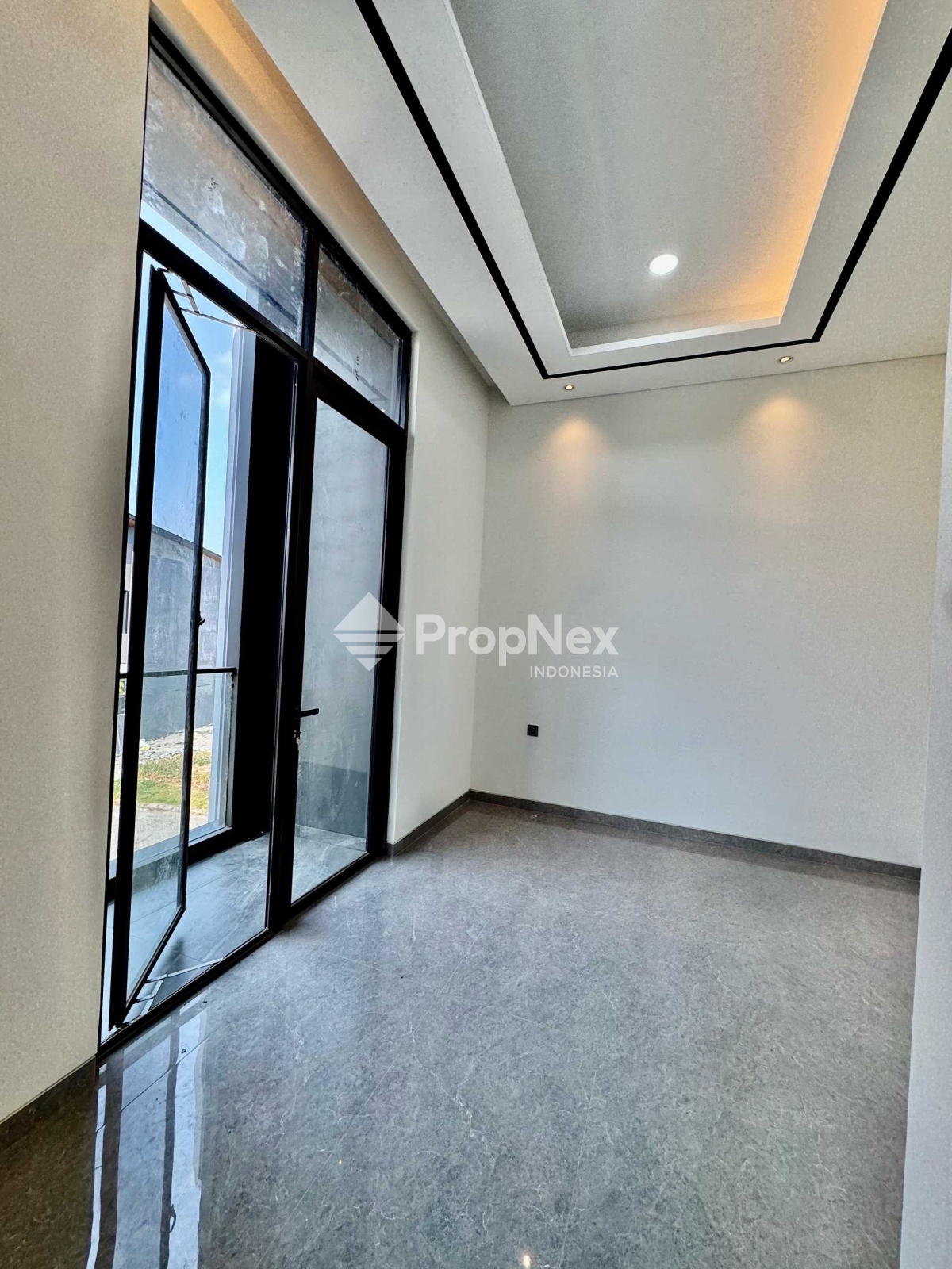 DIJUAL RUMAH CITRALAND UTAMA 4KT 2LT MODERN MINIMALIS BARU GRESS — foto 7