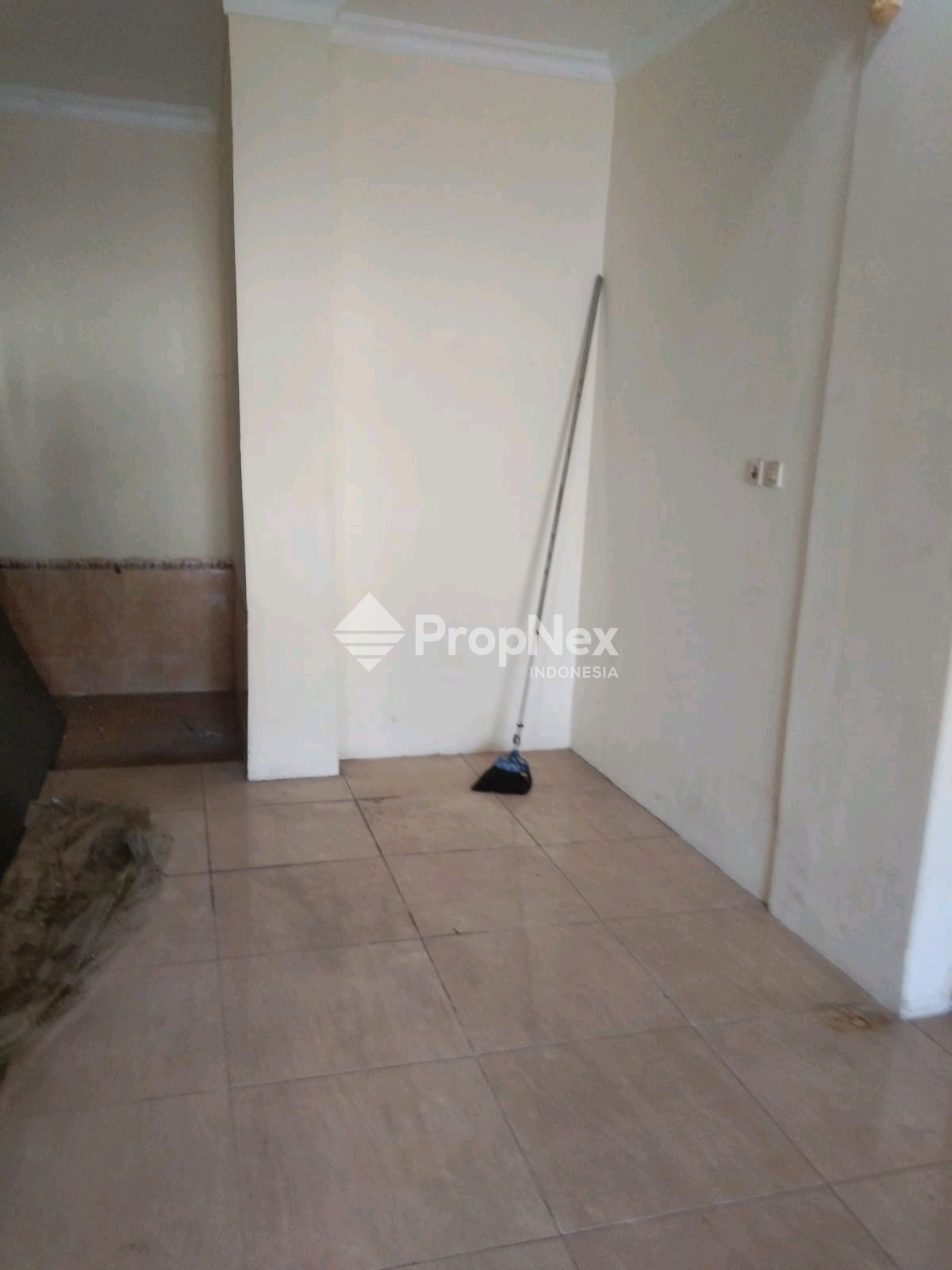 Ready Di tempati Puri Safira Regency — foto 3
