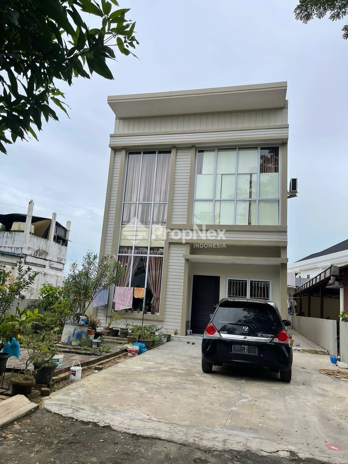 Rumah Mewah 4KT Furnished Siap Huni Batam Centre